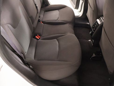 Used 2025 Jeep Compass Sport image 13