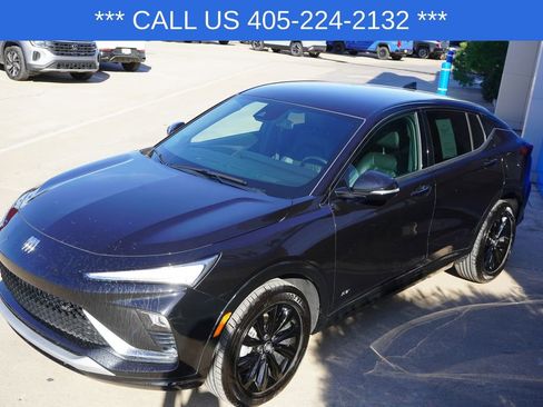 Used 2025 Buick Envista Sport Touring image 11