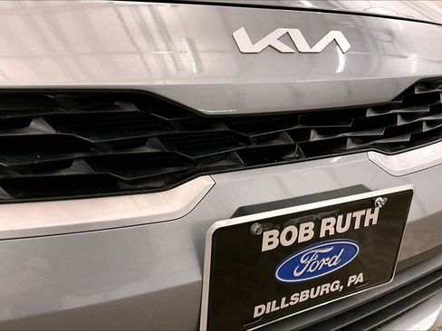 Used 2023 Kia Forte LXS w/ LXS Technology Package image 29