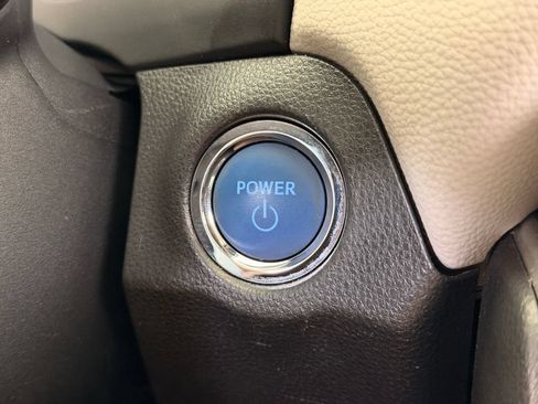 Used 2022 Toyota RAV4 Limited AWD/4WD image 6