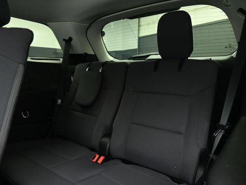 Certified 2025 Ford Explorer Active AWD/4WD image 18