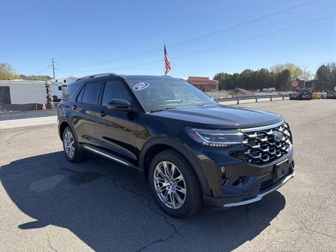 Certified 2025 Ford Explorer Platinum AWD/4WD image 3