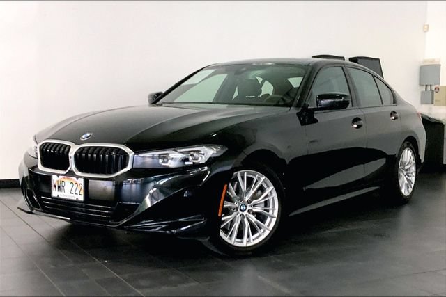 Used 2023 BMW 330i Sedan w/ Parking Assistance Package RWD image 1