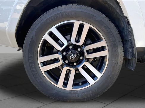 Used 2019 Toyota 4Runner SR5 Premium AWD/4WD image 11