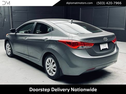 Used 2013 Hyundai Elantra GLS FWD image 5