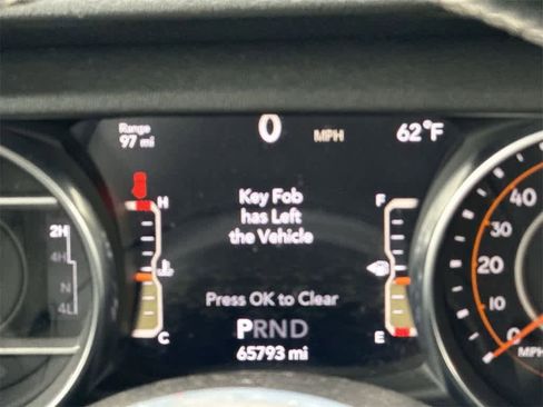 Used 2020 Jeep Wrangler Unlimited Sahara image 18