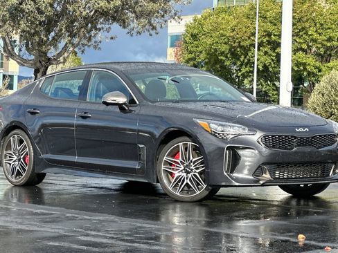 Certified 2023 Kia Stinger GT2 image 2