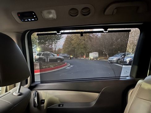 Used 2015 Honda Odyssey Touring Elite image 16