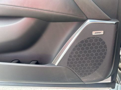 Used 2019 Cadillac Escalade ESV Platinum image 19