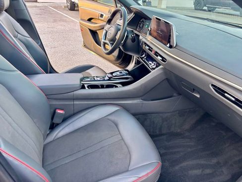 Used 2023 Hyundai Sonata SEL Plus image 12