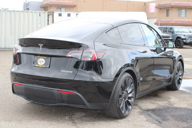 Used 2024 Tesla Model Y Performance AWD/4WD image 5