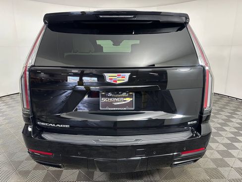 Used 2025 Cadillac Escalade Sport Platinum AWD/4WD image 4