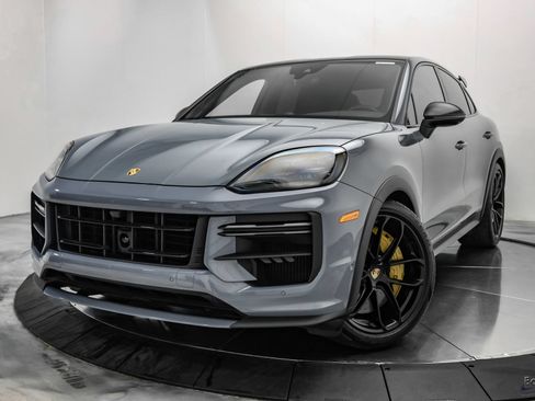 Used 2024 Porsche Cayenne Turbo GT AWD/4WD image 6