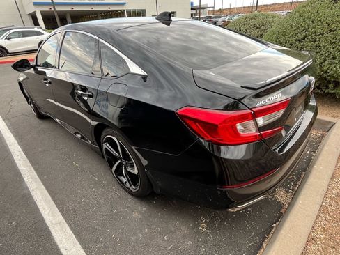 Used 2022 Honda Accord Sport image 3