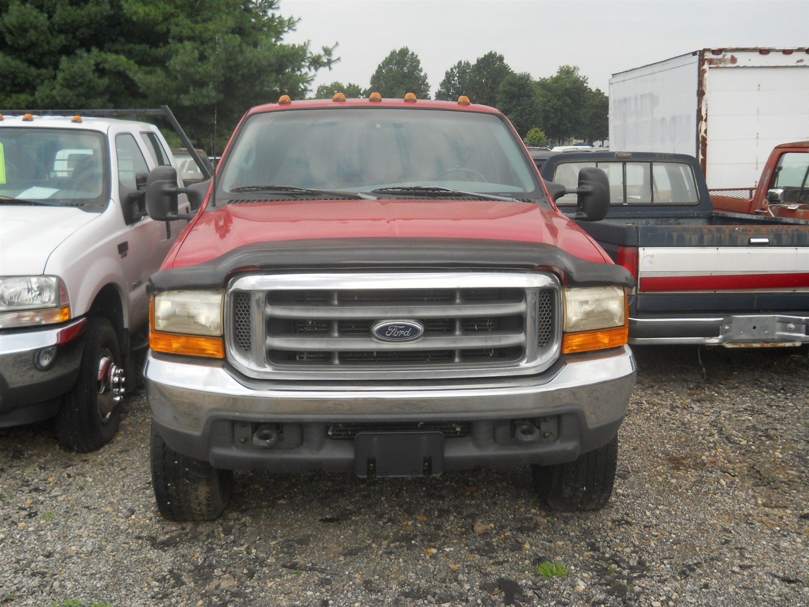Used 1999 Ford F250 XLT AWD/4WD image 2