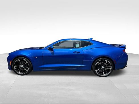 Used 2018 Chevrolet Camaro SS RWD image 2