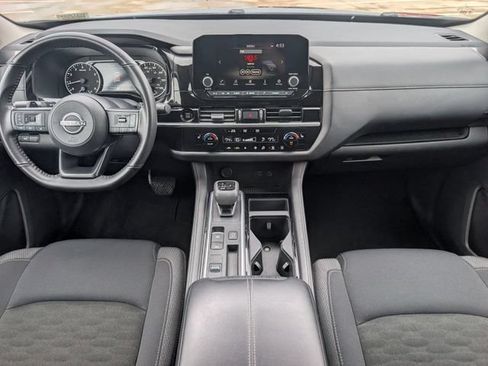 Used 2025 Nissan Pathfinder SV FWD image 24