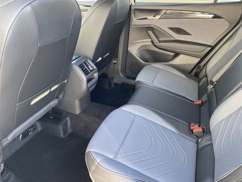 New 2026 Volkswagen Tiguan SE R-Line image 13