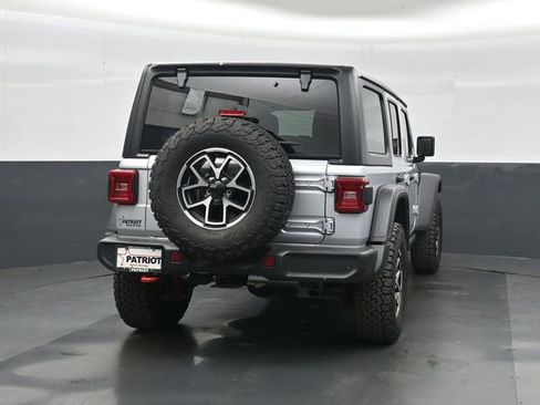 Used 2024 Jeep Wrangler Unlimited Rubicon w/ Technology Group AWD/4WD image 8