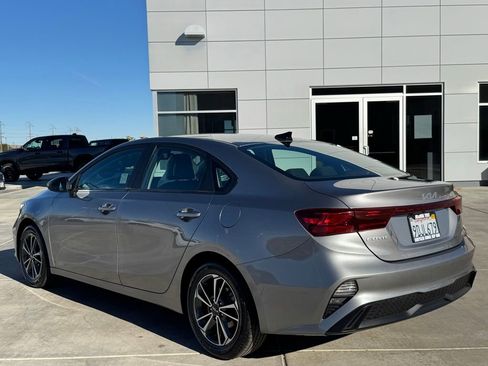 Used 2023 Kia Forte LXS image 4