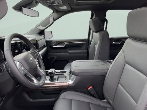 New 2026 Chevrolet Silverado 1500 RST w/ Redline Edition image 9