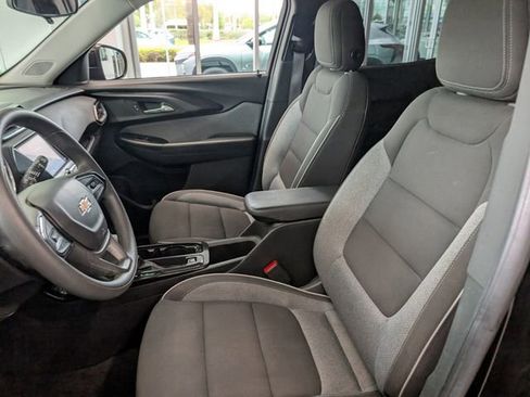 Used 2023 Chevrolet TrailBlazer LT FWD image 5