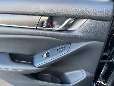 Used 2022 Honda Accord Touring image 29