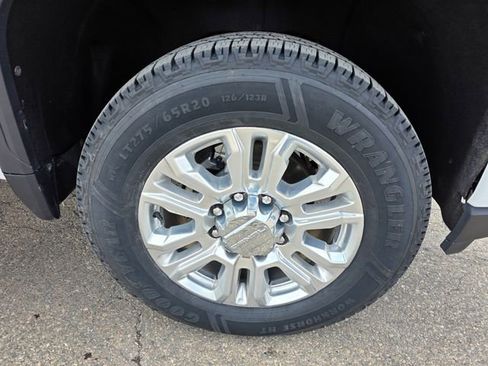 Used 2023 GMC Sierra 3500 Denali w/ Technology Package image 6