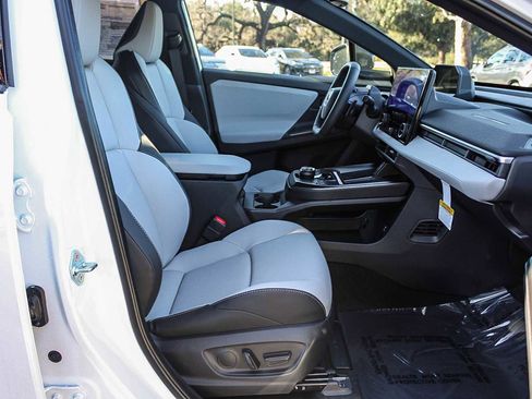 New 2026 Subaru Solterra image 16