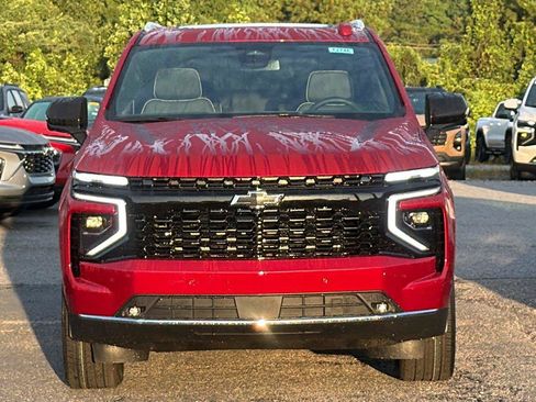 New 2026 Chevrolet Suburban Premier AWD/4WD image 2