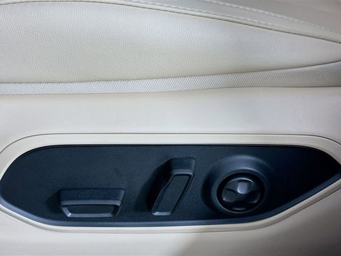 New 2025 Jeep Grand Cherokee Limited image 19