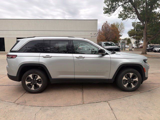 Used 2024 Jeep Grand Cherokee Limited 4xe AWD/4WD image 7