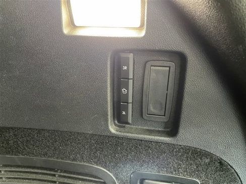 Used 2023 Lincoln Aviator AWD image 32
