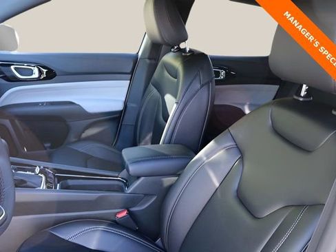 New 2026 Jeep Compass Limited image 10