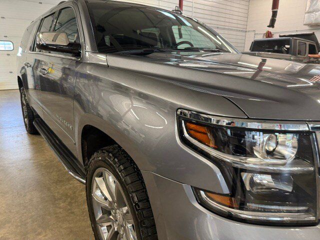 Used 2018 Chevrolet Suburban Premier AWD/4WD image 3