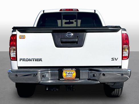 Used 2018 Nissan Frontier SV image 4