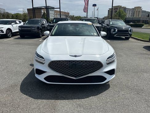 Used 2025 Genesis G70 2.5T image 2