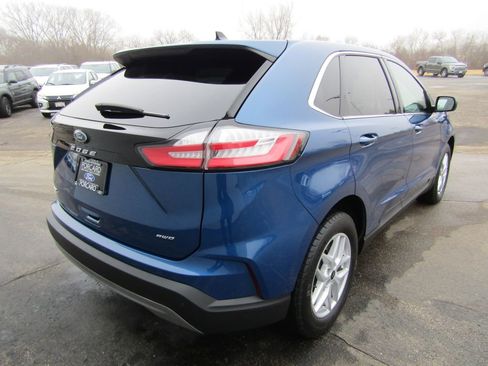 Used 2024 Ford Edge SEL w/ Convenience Package image 8