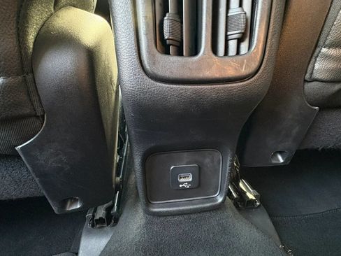Used 2018 Jeep Compass Latitude w/ Cold Weather Group AWD/4WD image 30