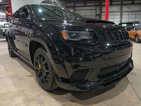 Used 2018 Jeep Grand Cherokee Trackhawk image 12