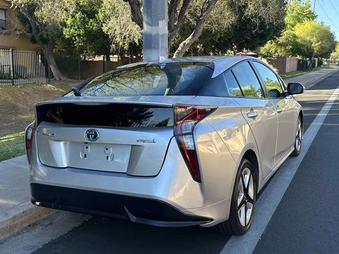 Used 2016 Toyota Prius Three Touring image 8