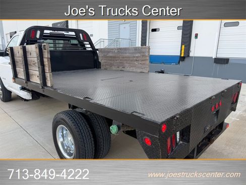 Used 2020 RAM 3500 Tradesman w/ Chrome Appearance Group RWD image 37
