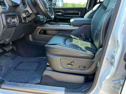 Used 2022 RAM 2500 Laramie AWD/4WD image 16