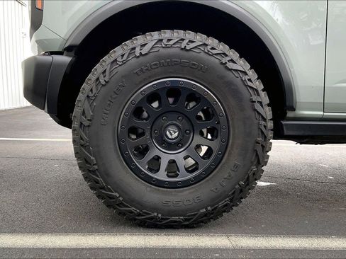 Used 2022 Ford Bronco Black Diamond image 8