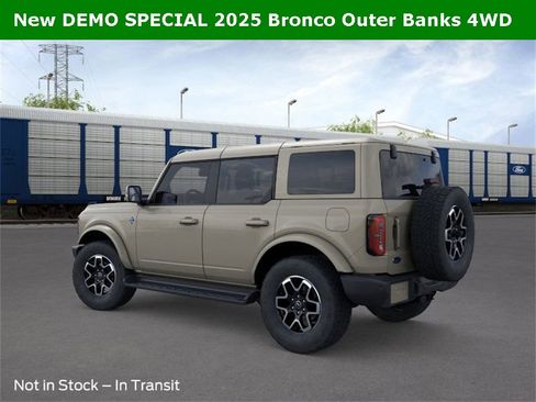 New 2025 Ford Bronco Outer Banks image 38