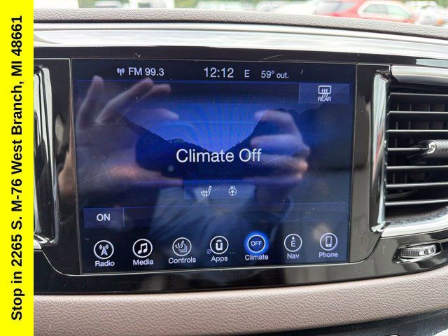 Used 2017 Chrysler Pacifica Touring-L Plus FWD image 45
