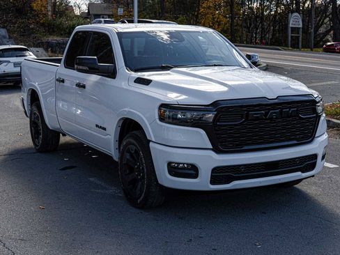 Used 2025 RAM 1500 Big Horn AWD/4WD image 3