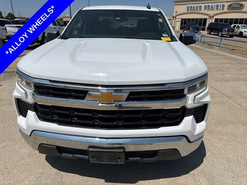 Used 2023 Chevrolet Silverado 1500 LT RWD image 2
