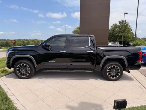 Used 2025 Toyota Tundra Limited AWD/4WD image 6