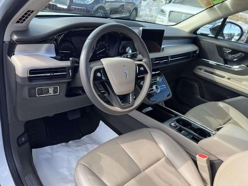 Certified 2022 Lincoln Corsair AWD w/ Premium Package image 13